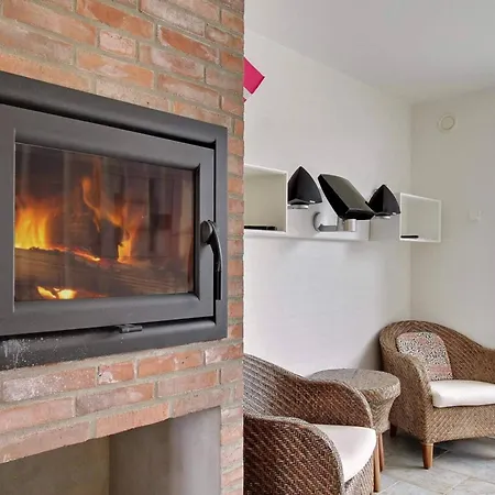 Semesterbostad 6 Person On A In Romo