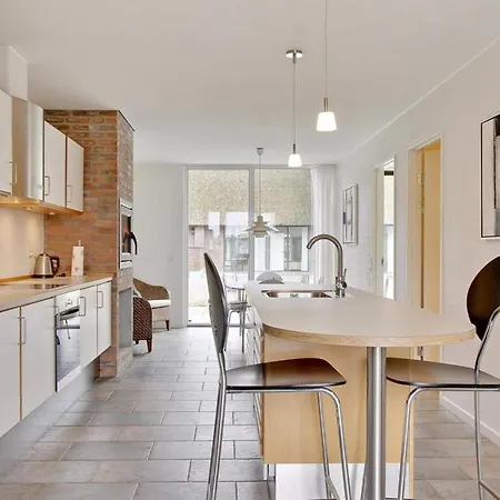 6 Person On A In Romo Semesterbostad *