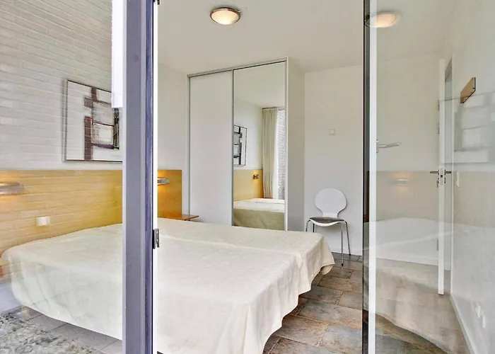 Dom wakacyjny 6 Person On A In Romo